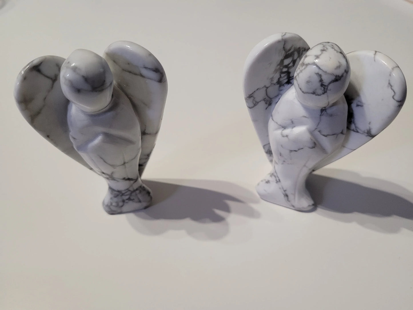 Ange en Howlite 7,5cm - Pierres de Terre Happy