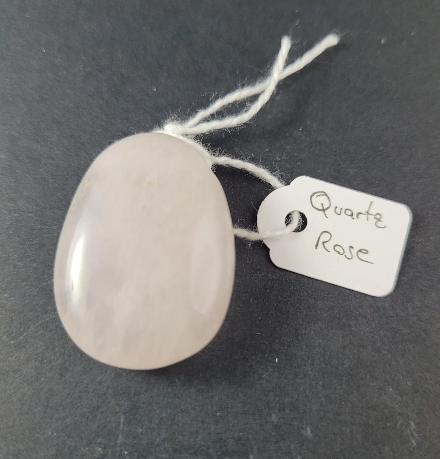 Pendentif pierre percée en Quartz rose - Pierres de Terre Happy