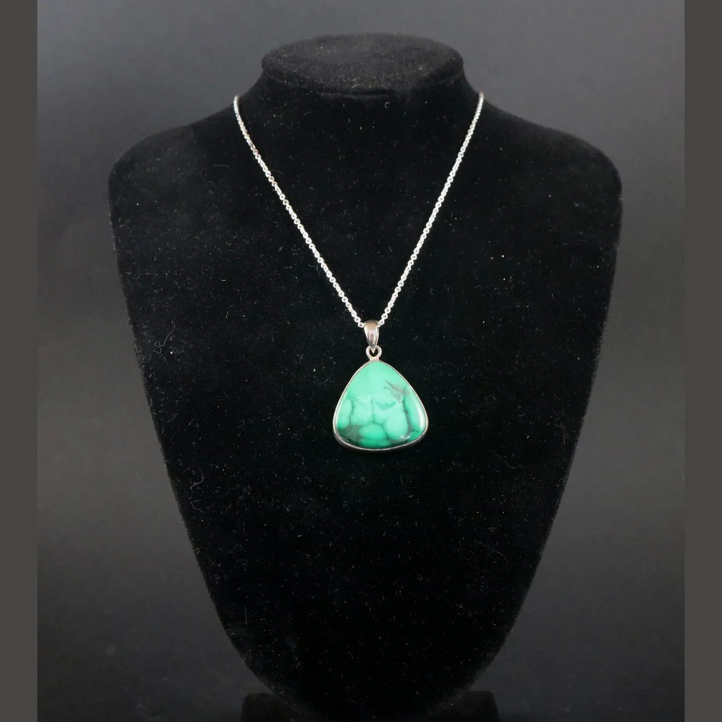 Pendentif cerclé argent en Malachite - Pierres de Terre Happy