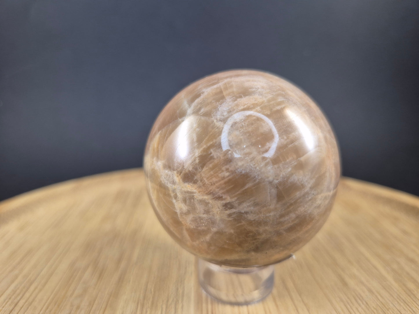 Sphère en Pierre de lune orangée