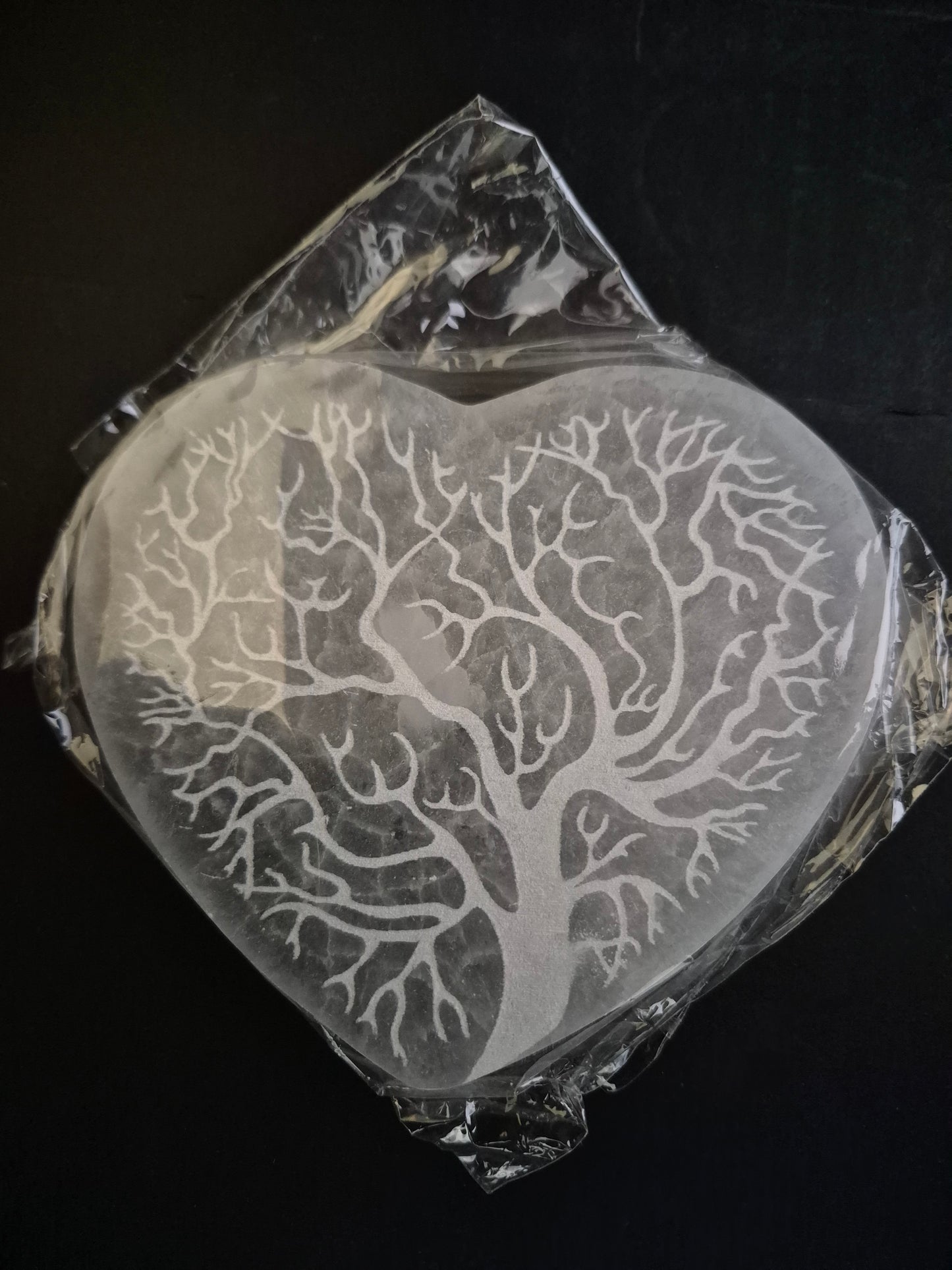 Plaque de dynamisation 12 cm en Sélénite coeur arbre de vie