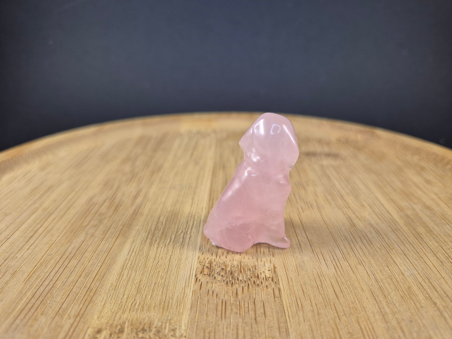 Chien en Quartz rose 198g