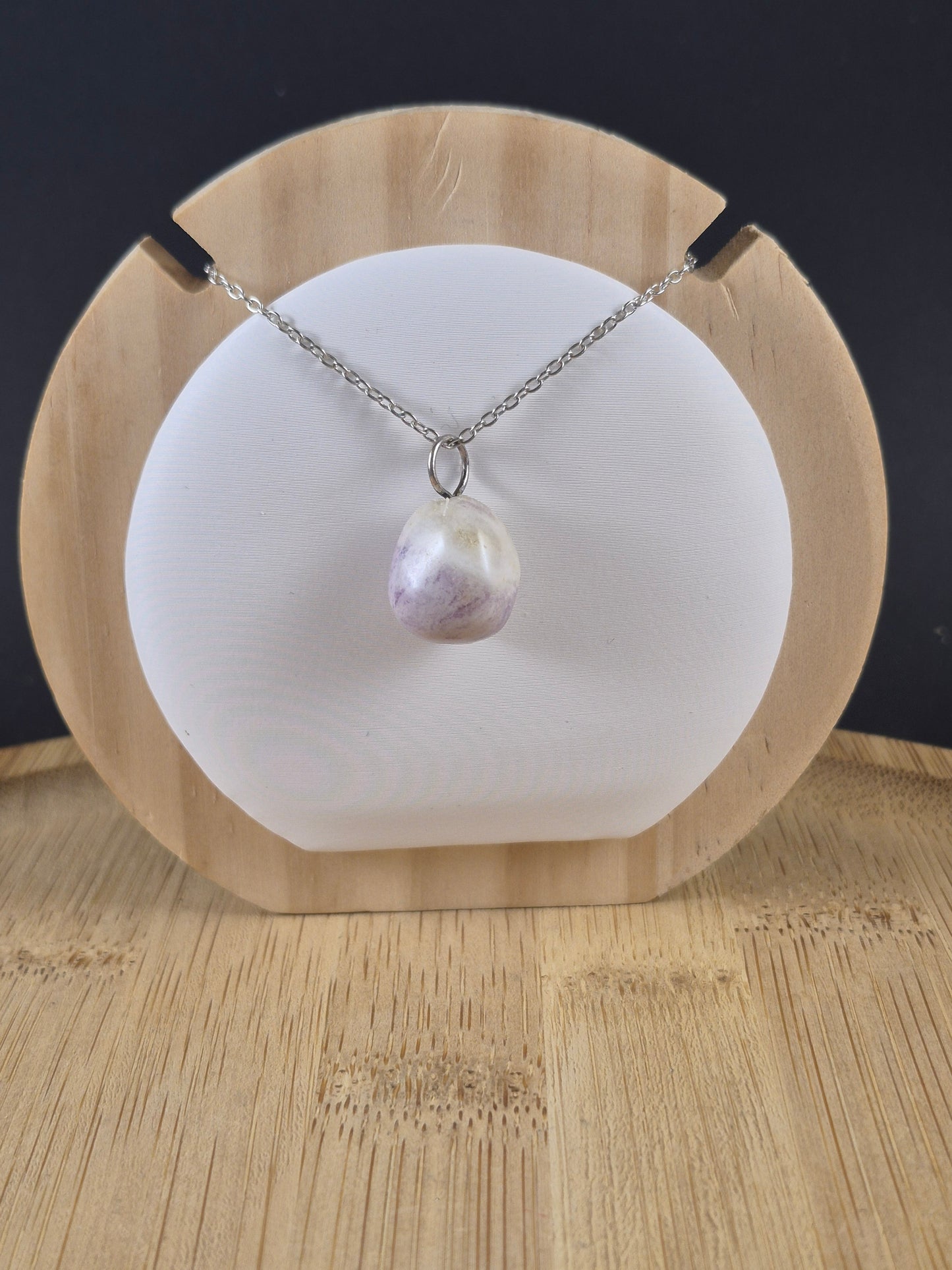 Pendentif en Charoïte