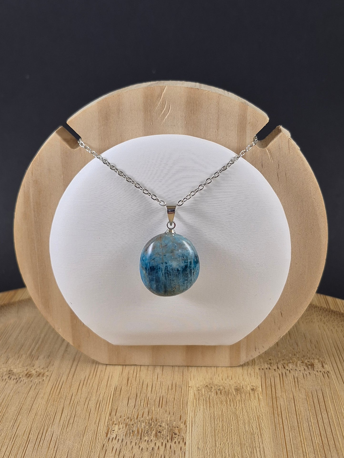 Pendentif Pierre Roulée en Apatite bleue