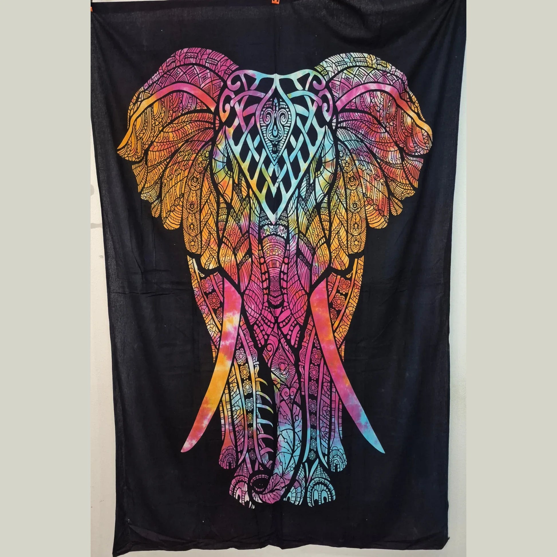 Tenture d'Inde moyen modèle - éléphant coloré - Pierres de Terre Happy