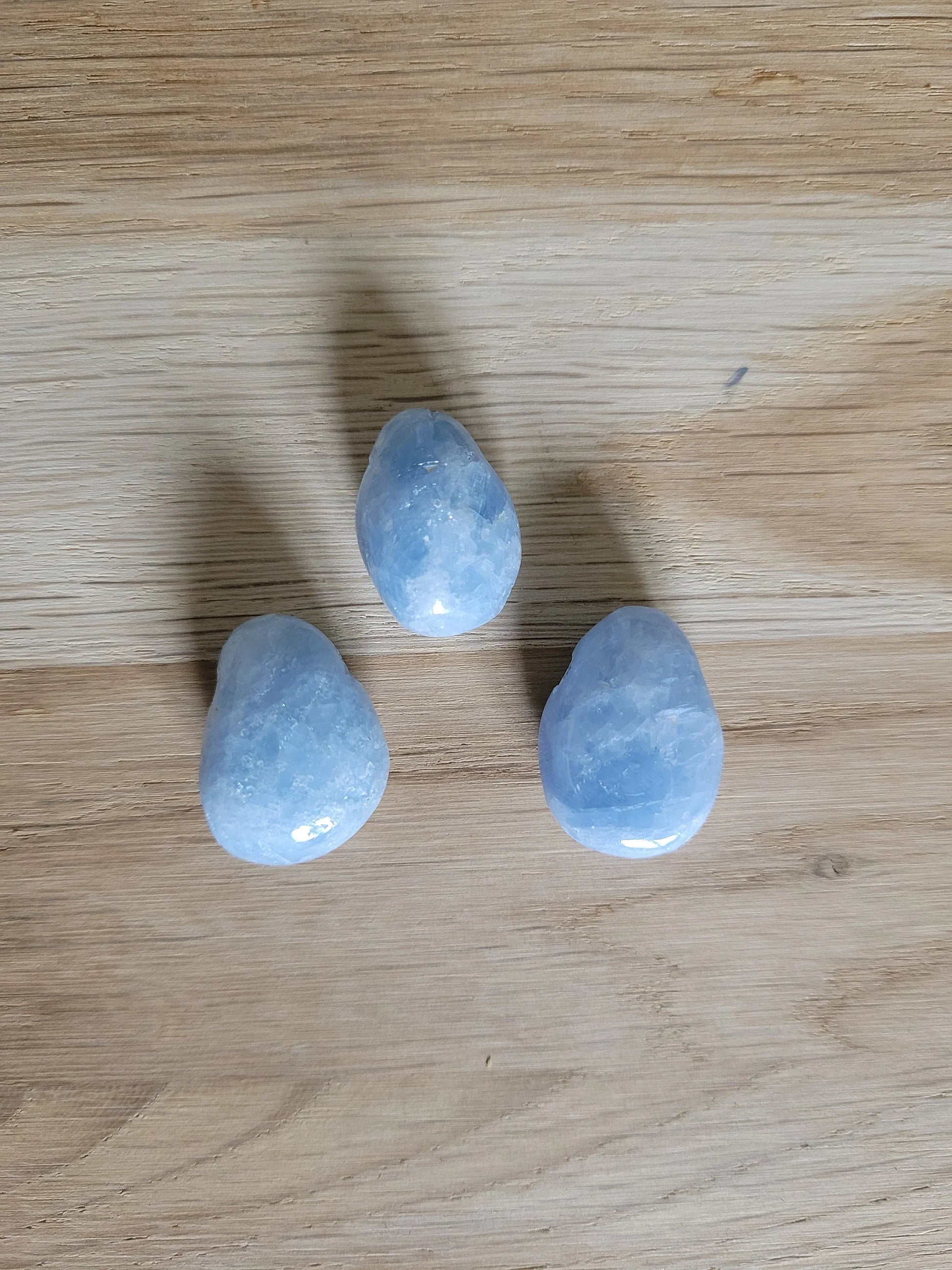 Pendentif pierre percée en Calcite bleue - Pierres de Terre Happy