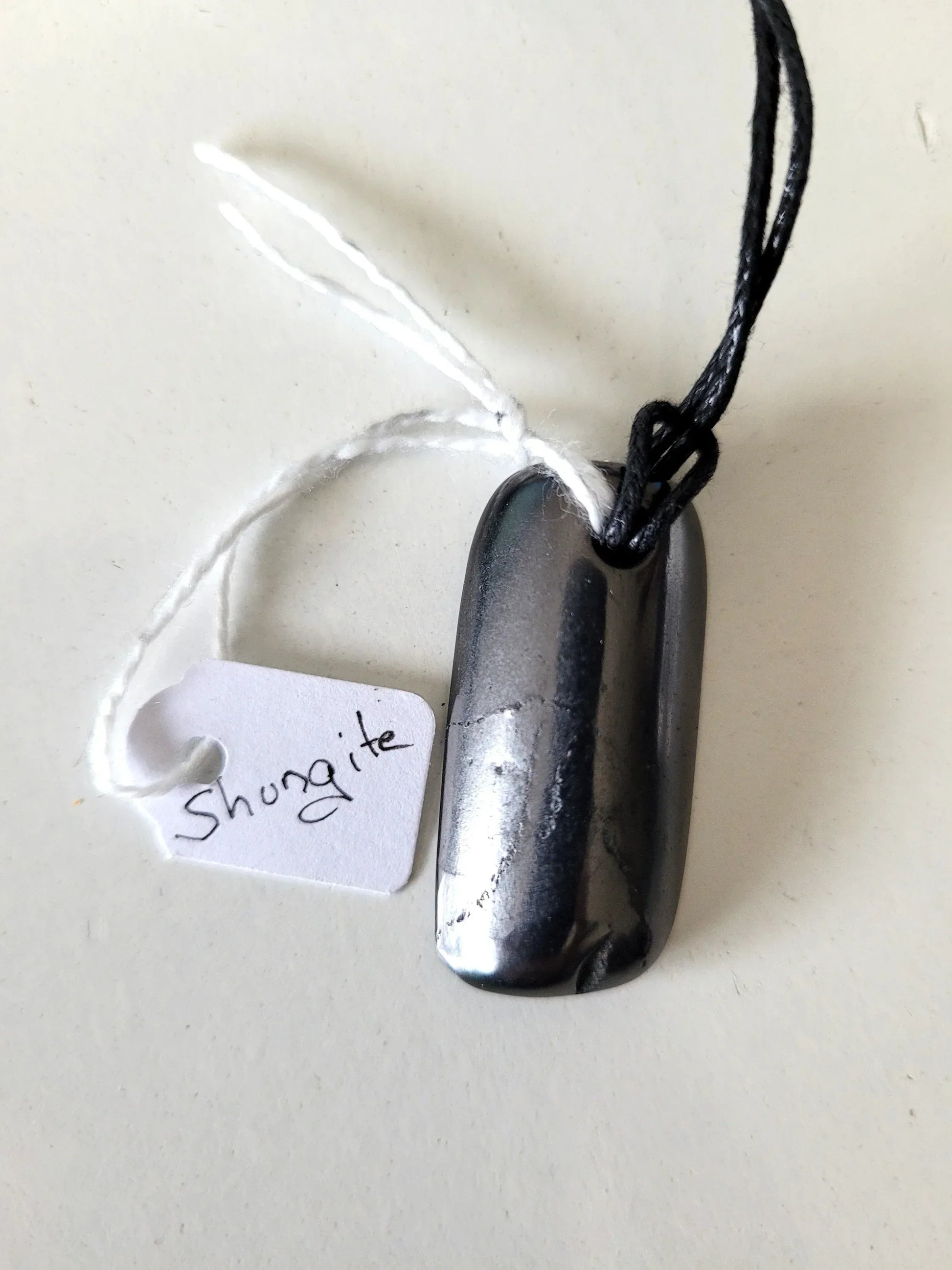 Pendentif pierre roulée en Shungite - Pierres de Terre Happy