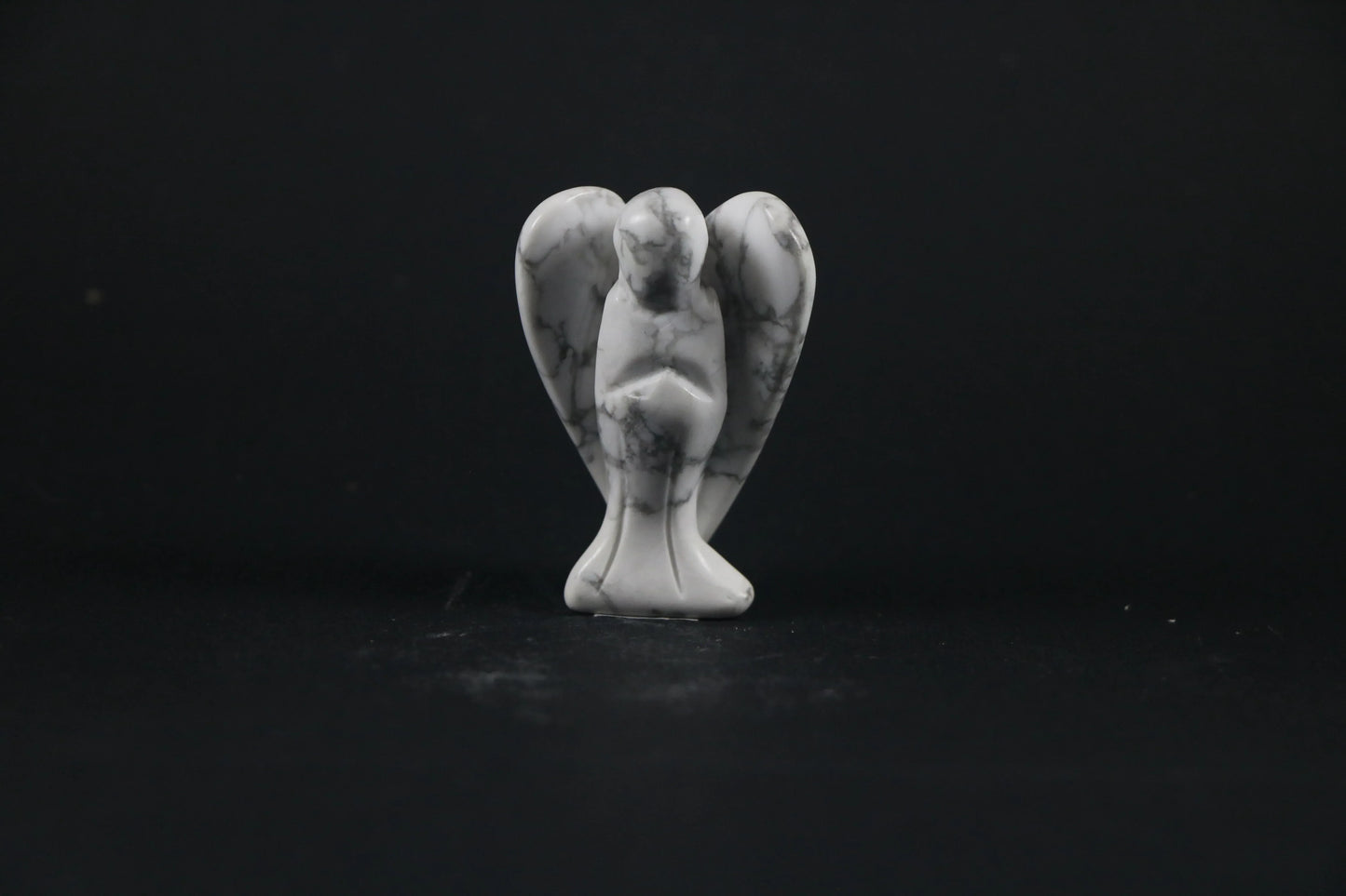 Ange en Howlite 5cm - Pierres de Terre Happy