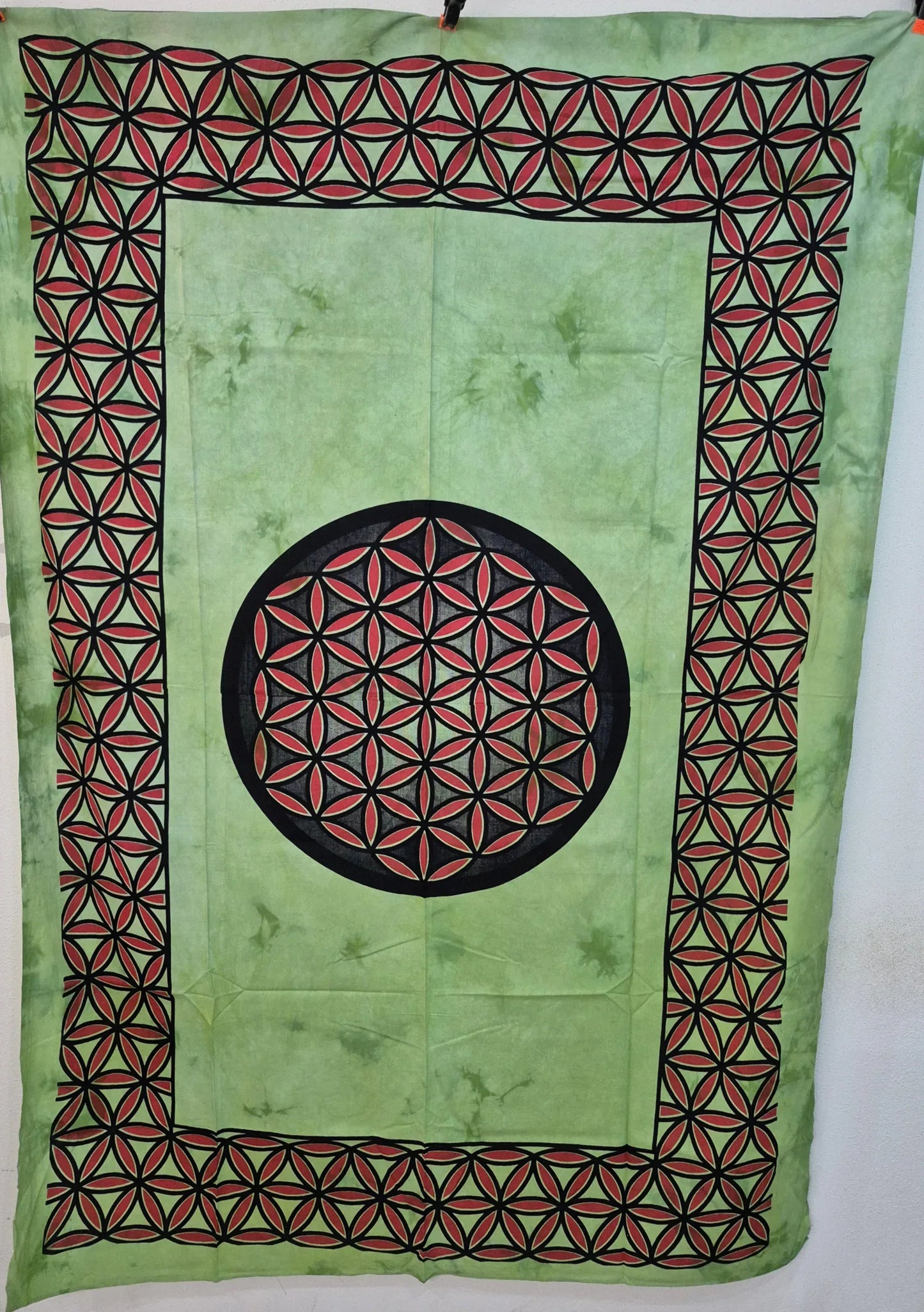 Tenture d'Inde moyen modèle - fleur de vie verte et rouge - Pierres de Terre Happy