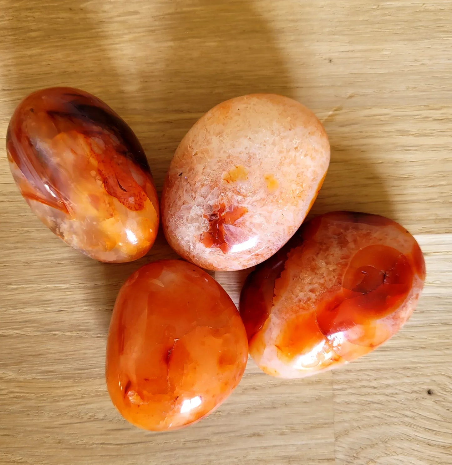 Galet en Cornaline 100g - Pierres de Terre Happy