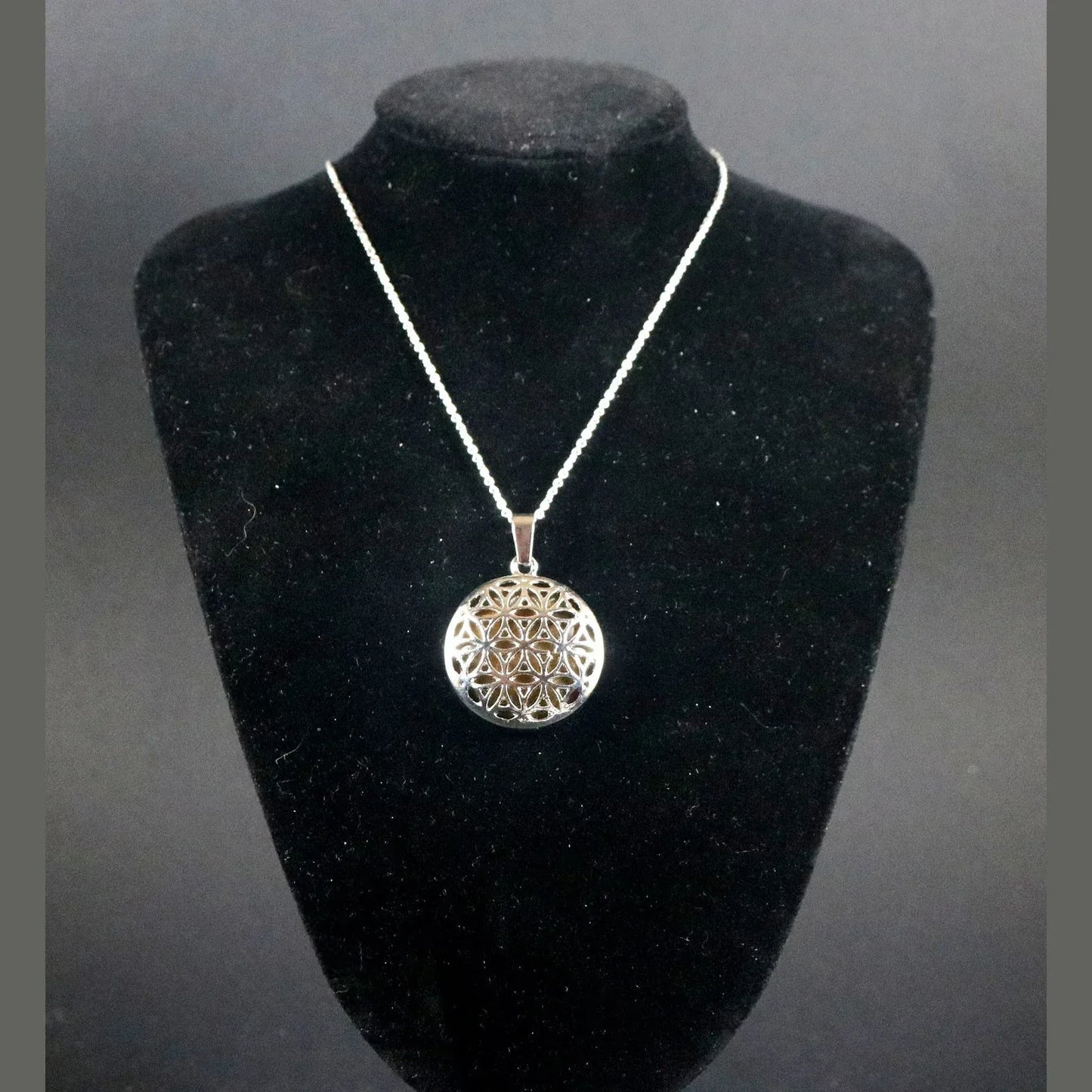 Pendentif fleur de vie en Oeil de Tigre - Pierres de Terre Happy