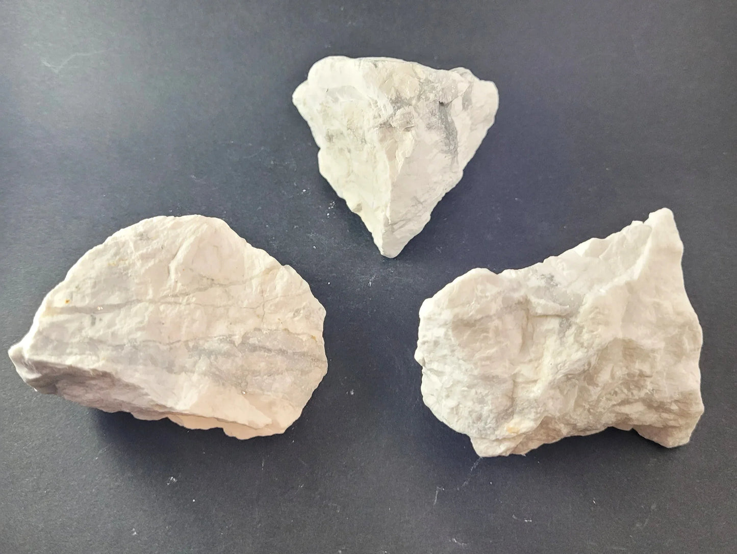 Bloc brut en Howlite 76g - Pierres de Terre Happy