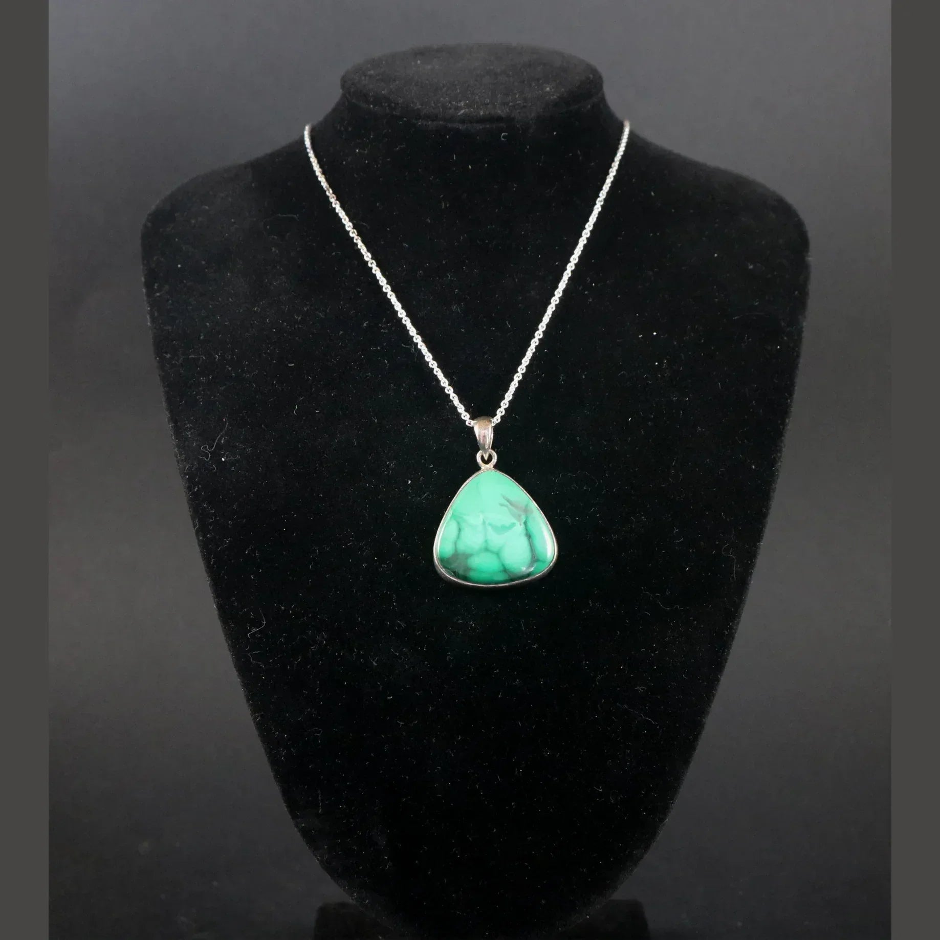 Pendentif cerclé argent en Malachite - Pierres de Terre Happy