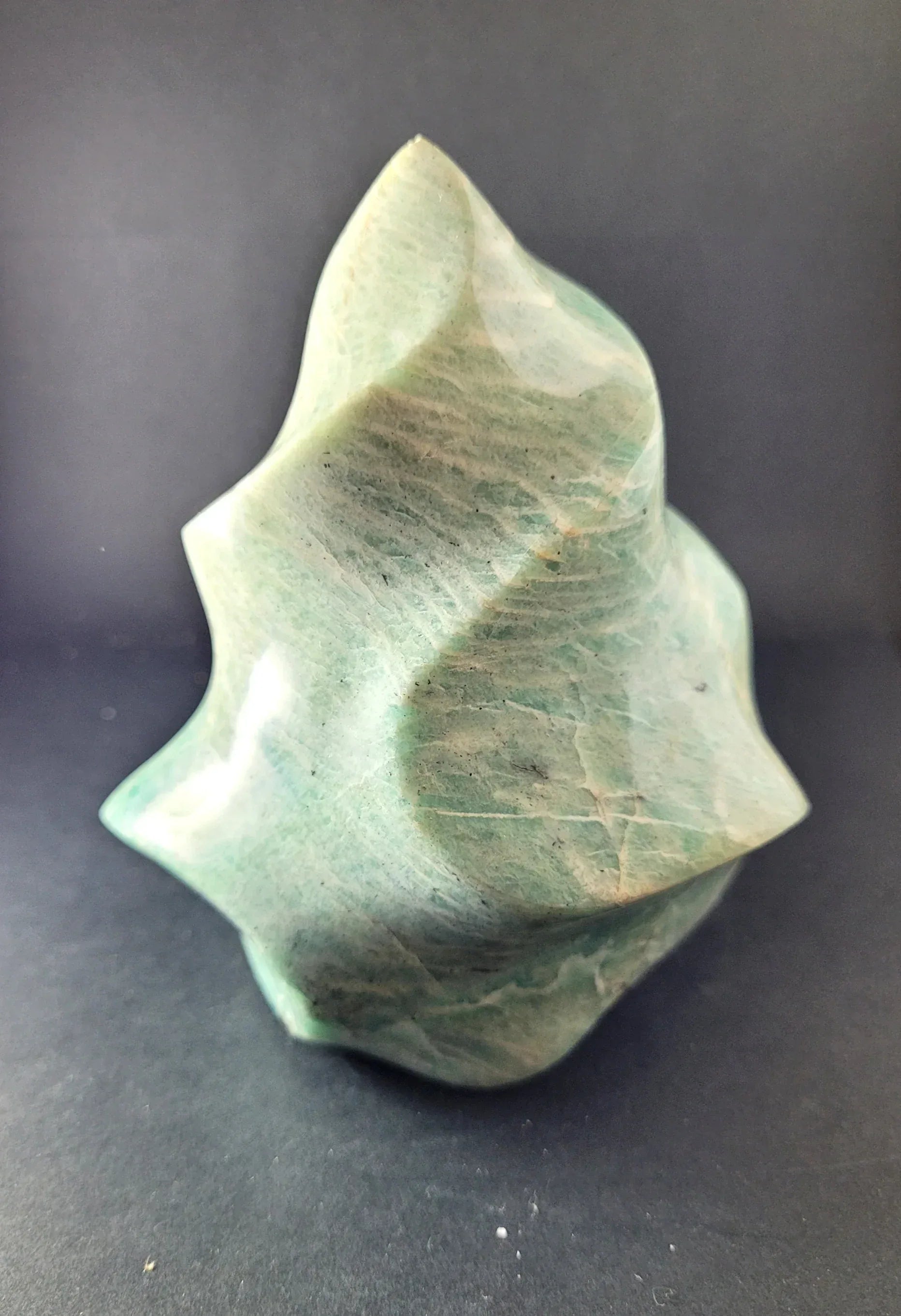 Flamme en Amazonite 777g - Pierres de Terre Happy