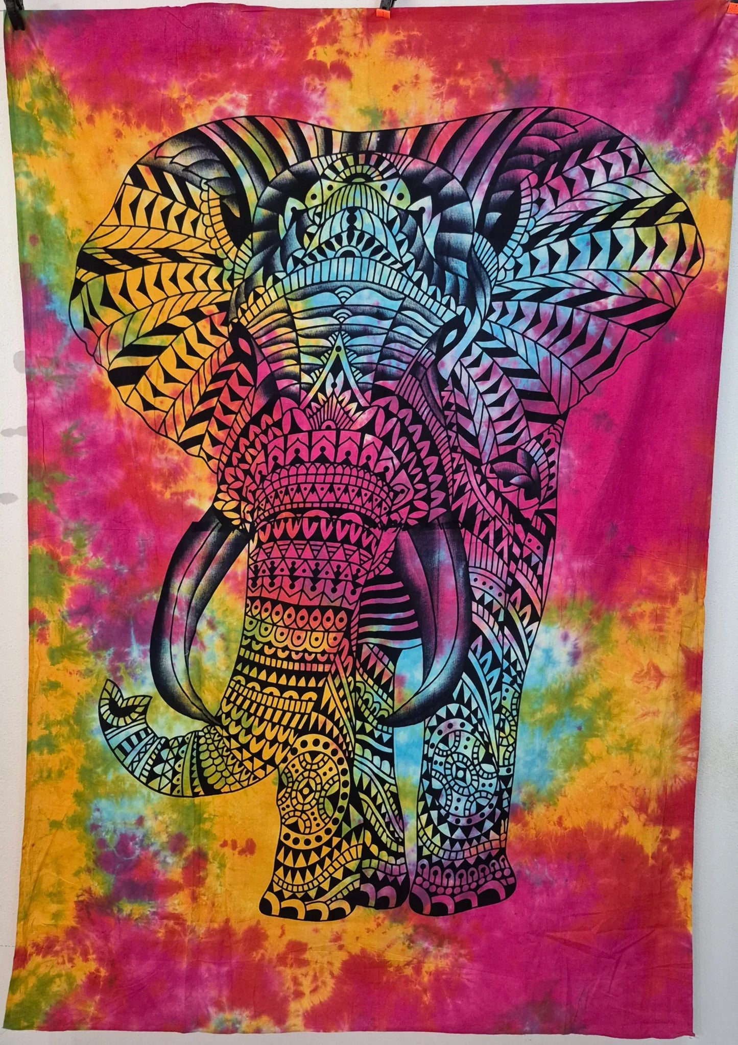 Tenture d'Inde moyen modèle - éléphant - Pierres de Terre Happy