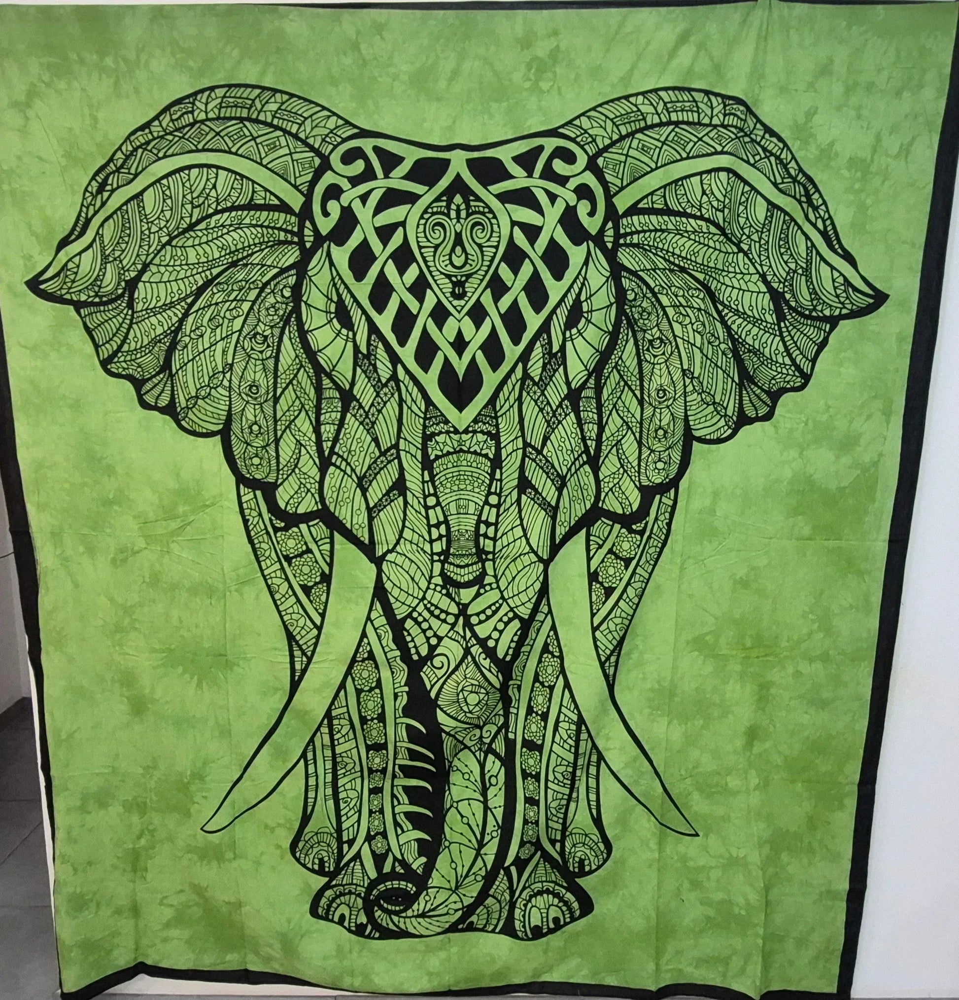 Tenture d'Inde grand modèle - éléphant vert - Pierres de Terre Happy