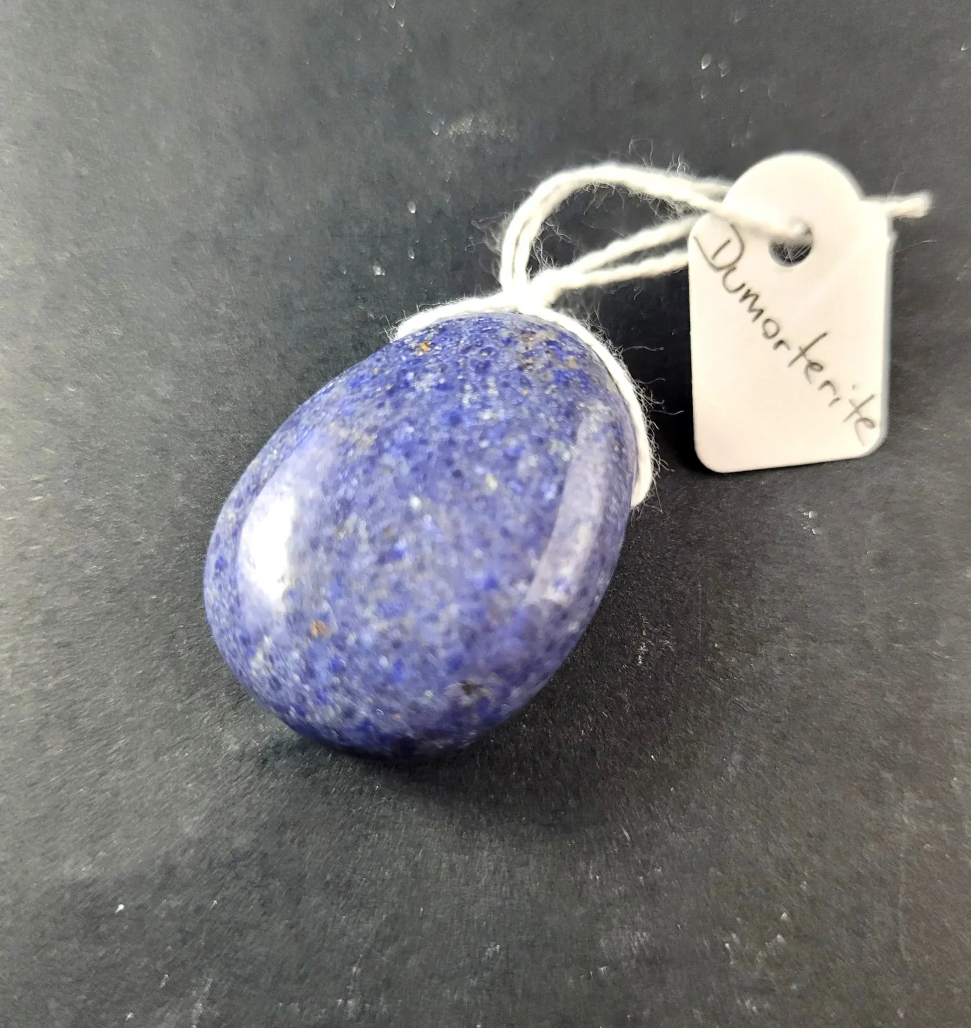 Pendentif pierre percée en Dumortiérite - Pierres de Terre Happy