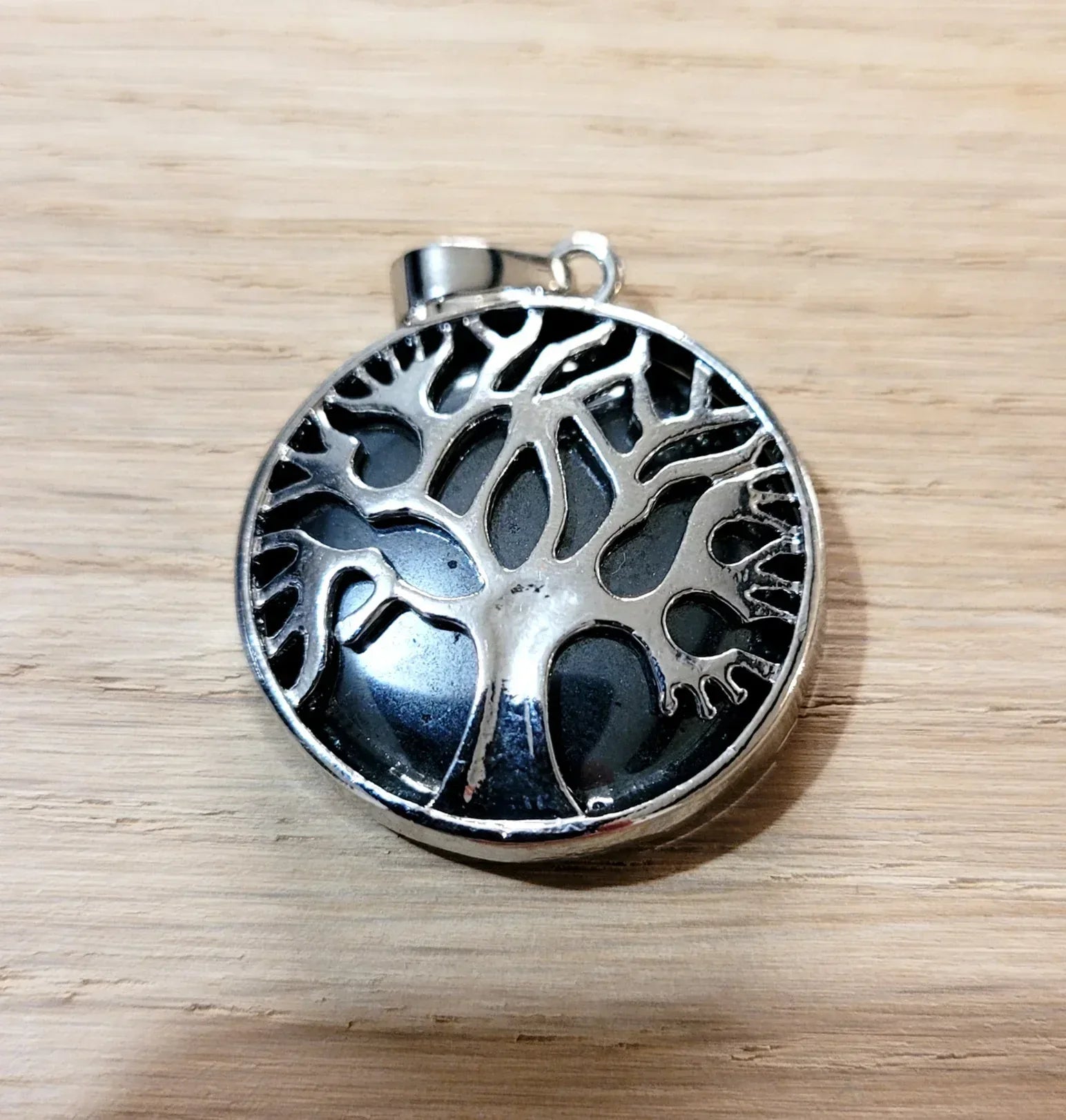 Pendentif arbre de vie en Hématite - Pierres de Terre Happy