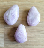 Pendentif en pierres percées en Kunzite - Pierres de Terre Happy