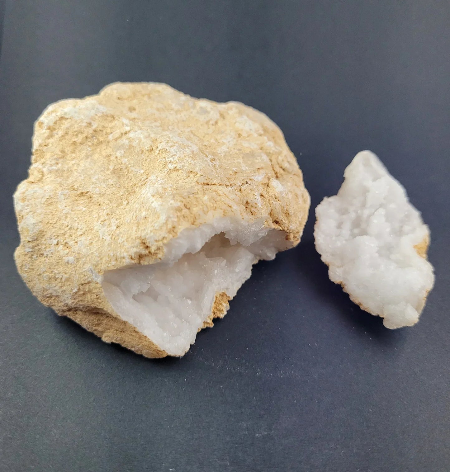 Géode de Cristal de roche 210g - Pierres de Terre Happy