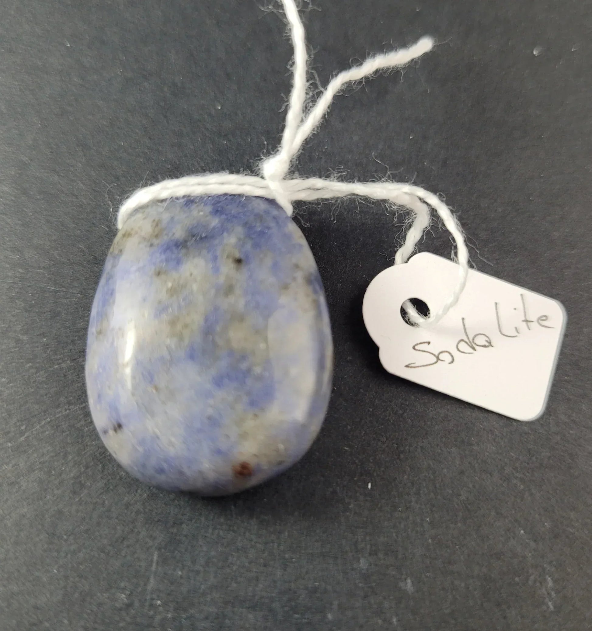 Pendentif pierre percée en Sodalite - Pierres de Terre Happy