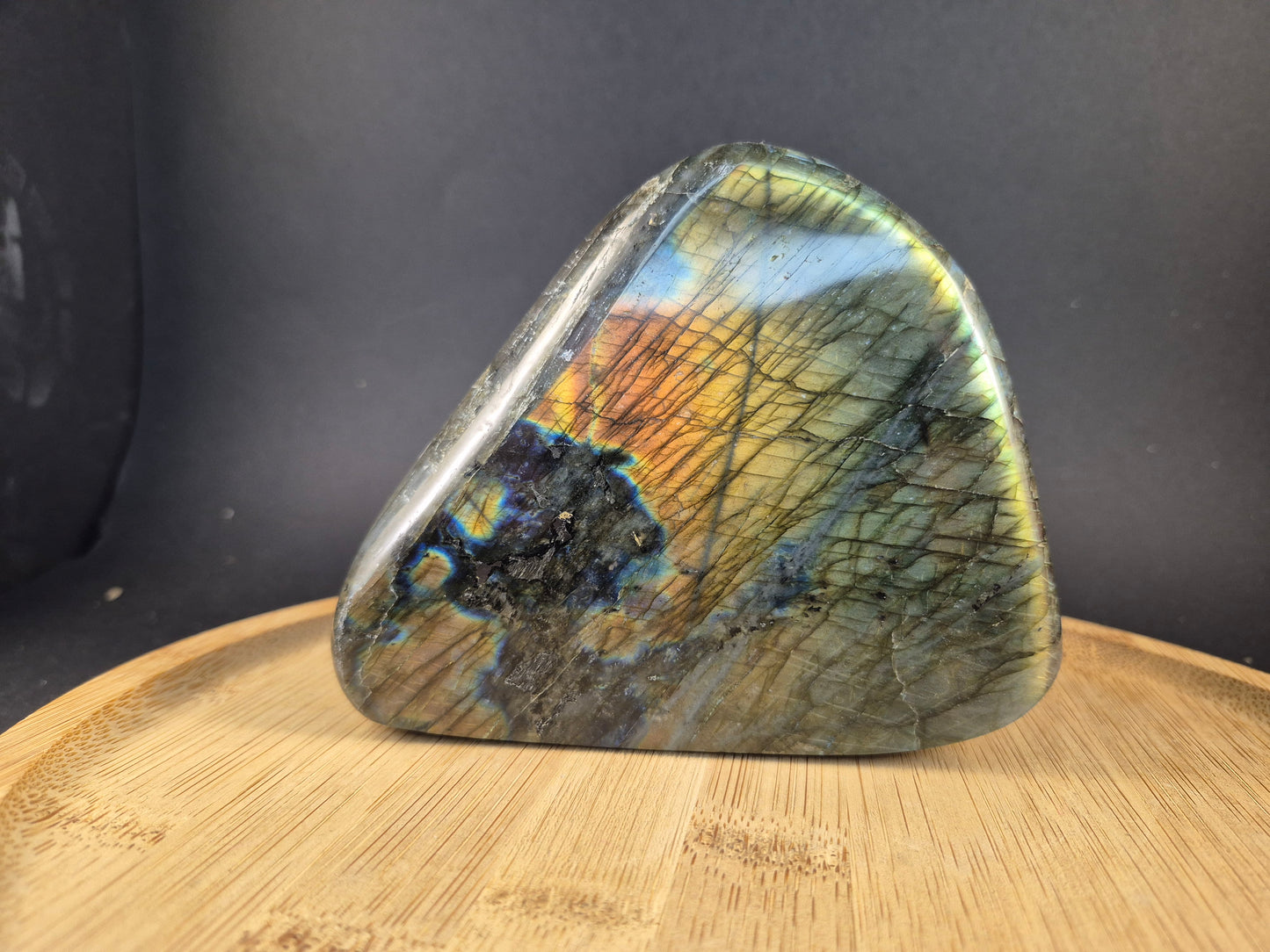 Bloc poli en Labradorite 1.188kgs