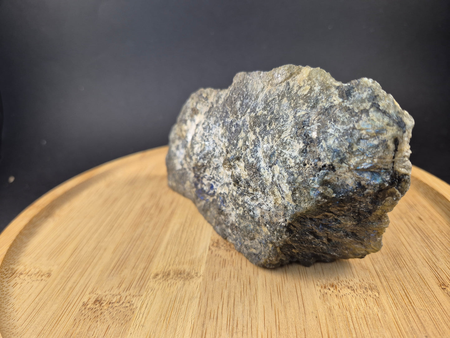 Bloc semi poli en Labradorite 400g