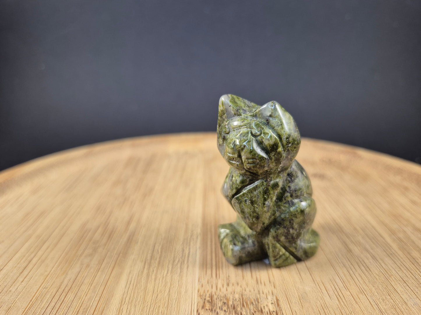 Chat en Unakite