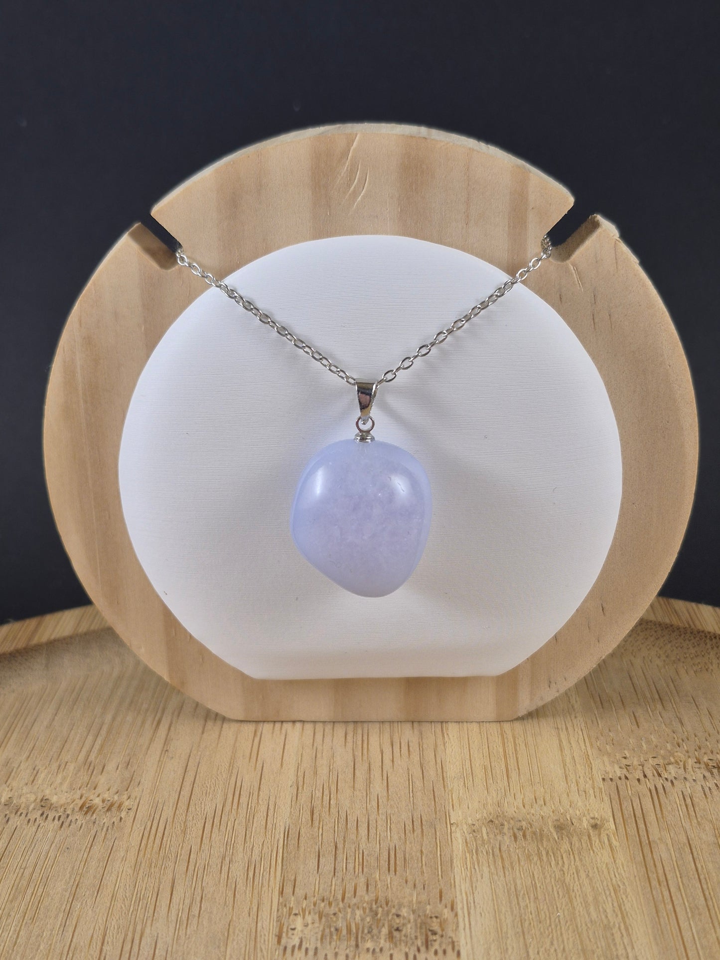 Pendentif en Calcédoïne bleue