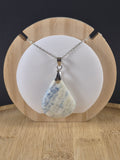 Pendentif en Aragonite bleue