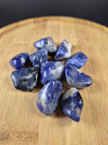 Pierre roulée de Sodalite