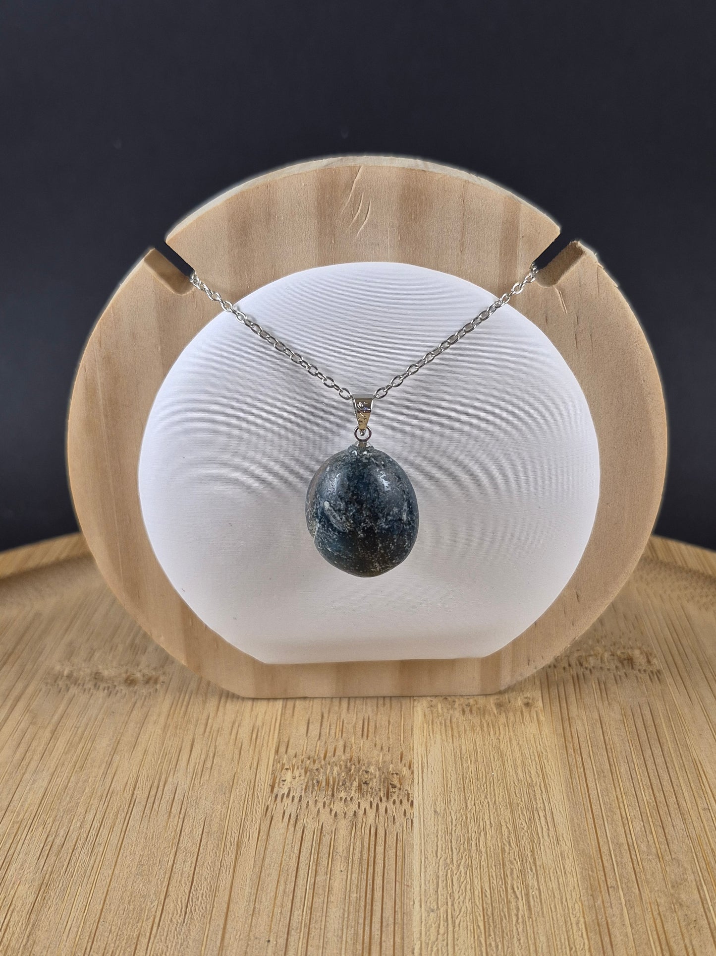 Pendentif Pierre Roulée en Apatite bleue