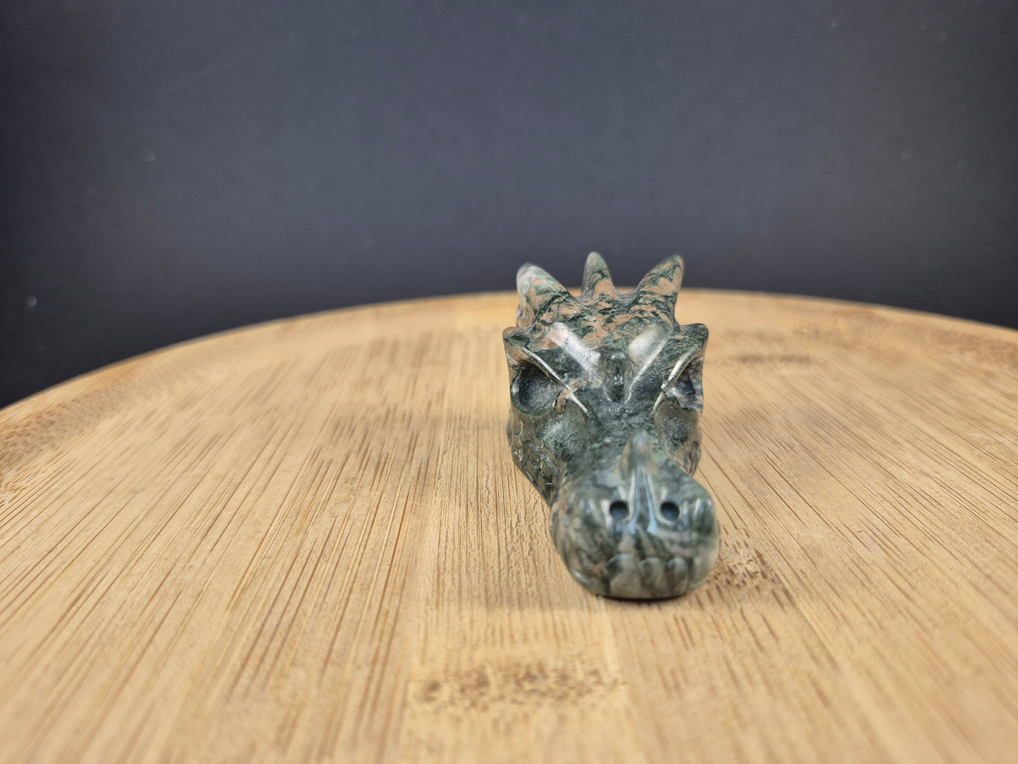 Crâne de dragon en Oolithe