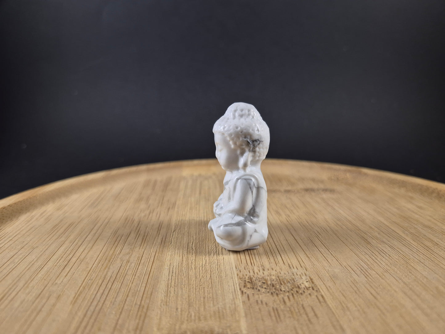 Bouddha indien en Howlite