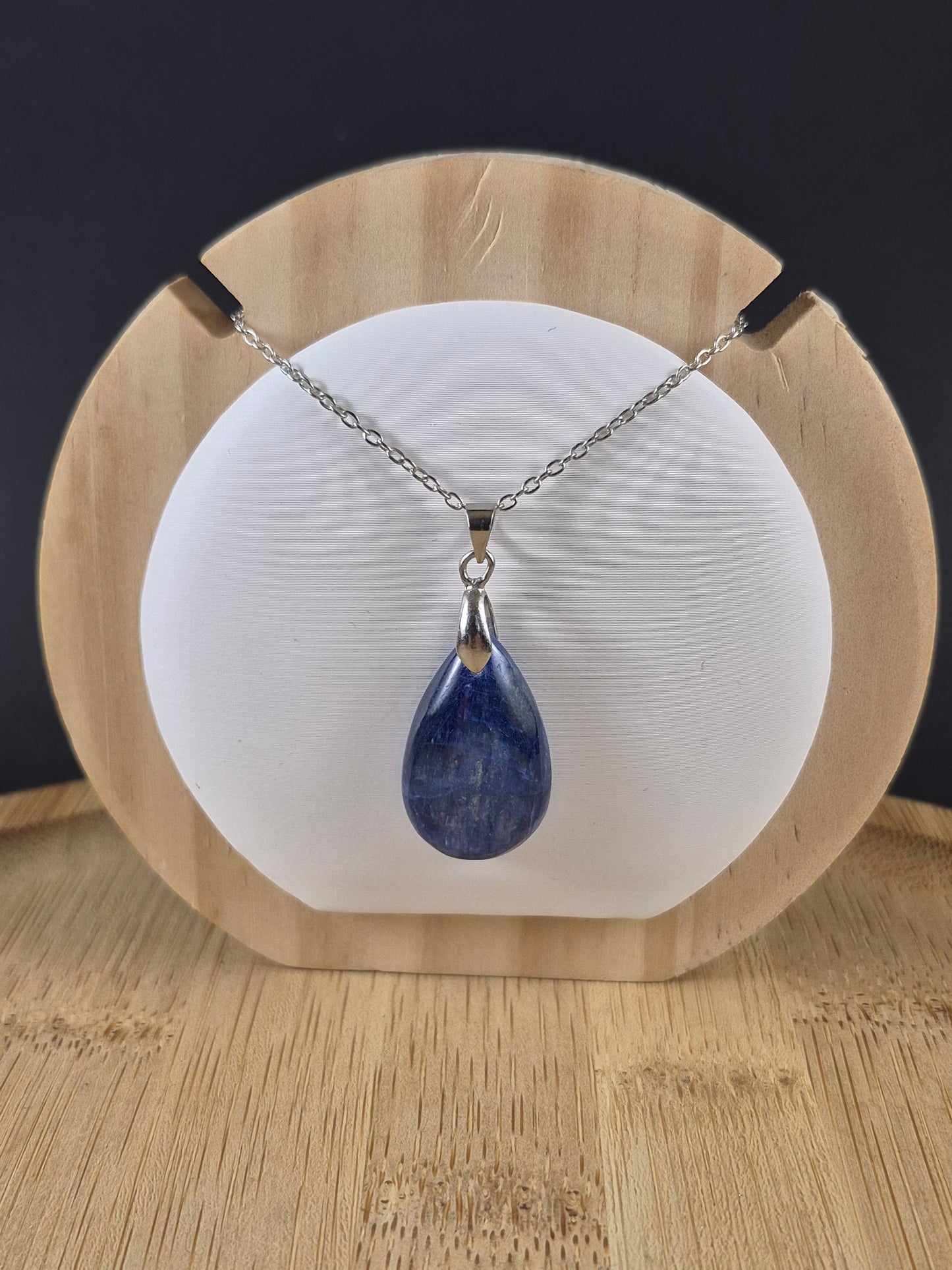 Pendentif en cyanite bleue